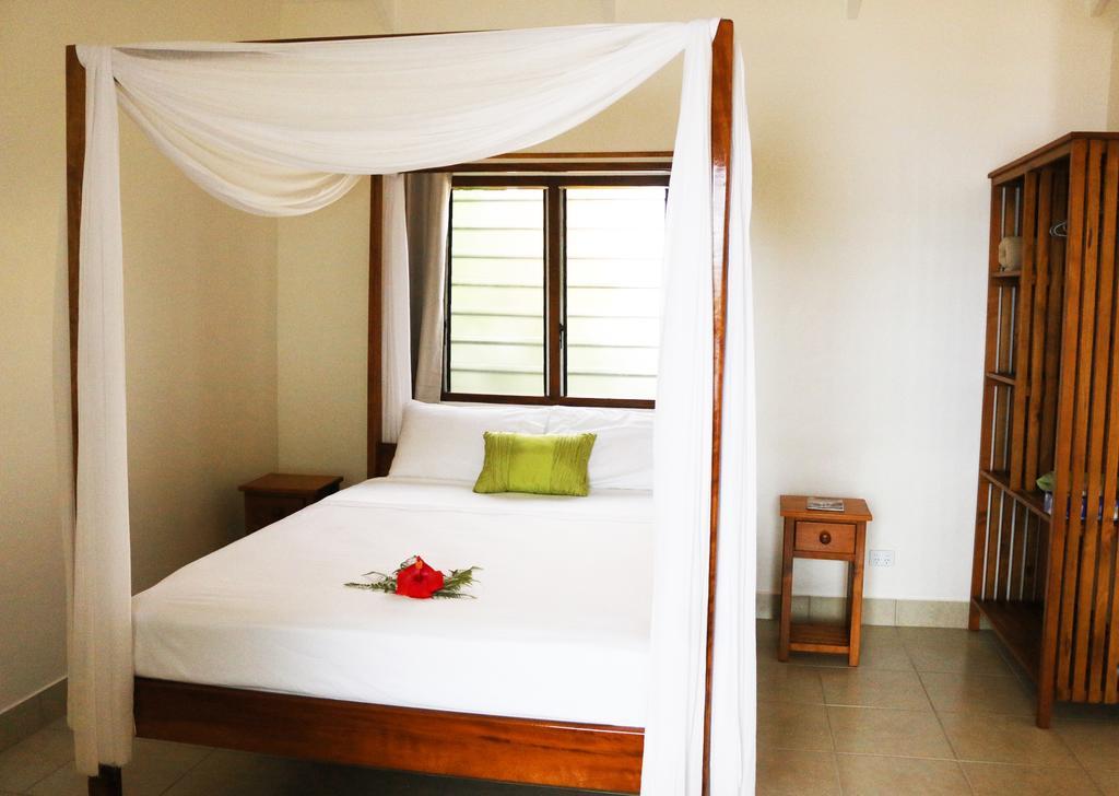 Santo Seaside Villas Luganville Buitenkant foto